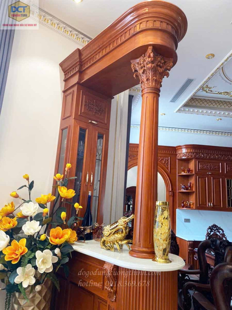 Mẫu tủ bếp cổ điển đẳng cấp gỗ gõ đỏ TB54